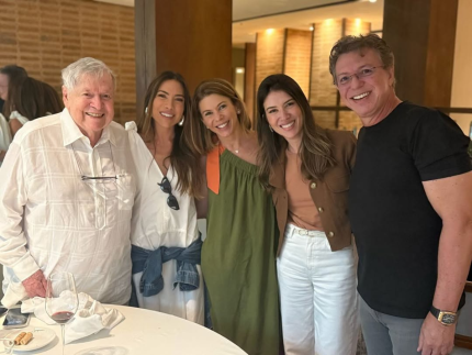 Irmãs Abravanel se reúnem com Boni e Boninho e deixam mistério no ar 31 Irmas Abravanel se reunem com Boni e Boninho e