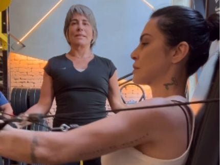 Malhacao em dose dupla Cleo posta video na academia com