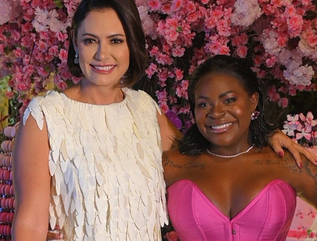 Saiba o que Michelle Bolsonaro deu de presente de aniversário para Jojo Todynho 37 Michelle Bolsonaro E Jojo Todynho (foto Reprodução Redes Sociais)