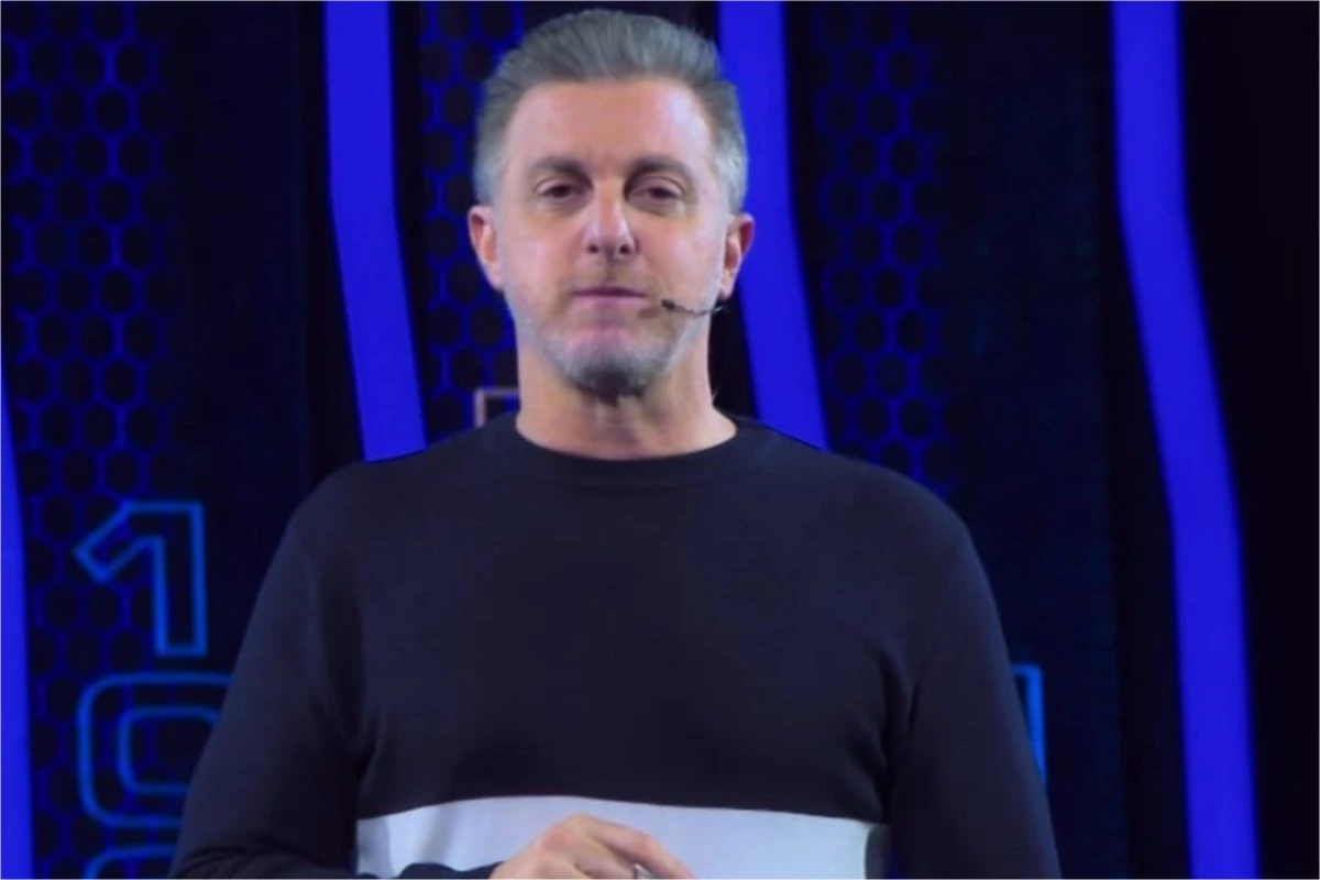 ‘Eu detesto essas bolas vermelhas’: Luciano Huck fica revoltado no Domingão e toma decisão 31 ‘Eu detesto essas bolas vermelhas Luciano Huck fica revoltado no