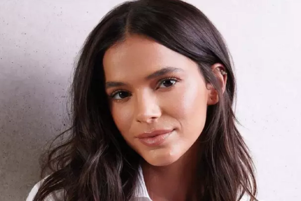 A fila andou? Atitude de Bruna Marquezine não passa em branco e fãs vão à loucura: ‘bom gosto’ 33 A fila andou Atitude de Bruna Marquezine nao passa em