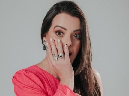 Ana Paula Valadao e criticada por debochar de fa que