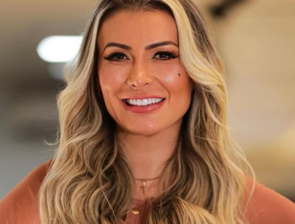 Andressa Urach revela nova regra para sexo com ela. Veja! 37 Andressa Urach (Foto: Redes Sociais)