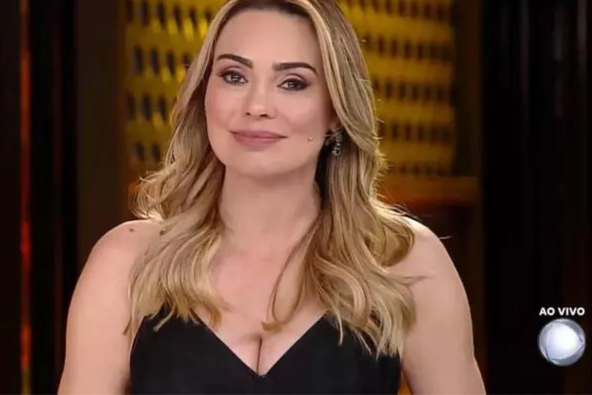 Aos 51 anos, foto de Rachel Sheherazade de biquíni deixa internautas sem acreditar no que viram 33 Aos 51 anos foto de Rachel Sheherazade de biquini