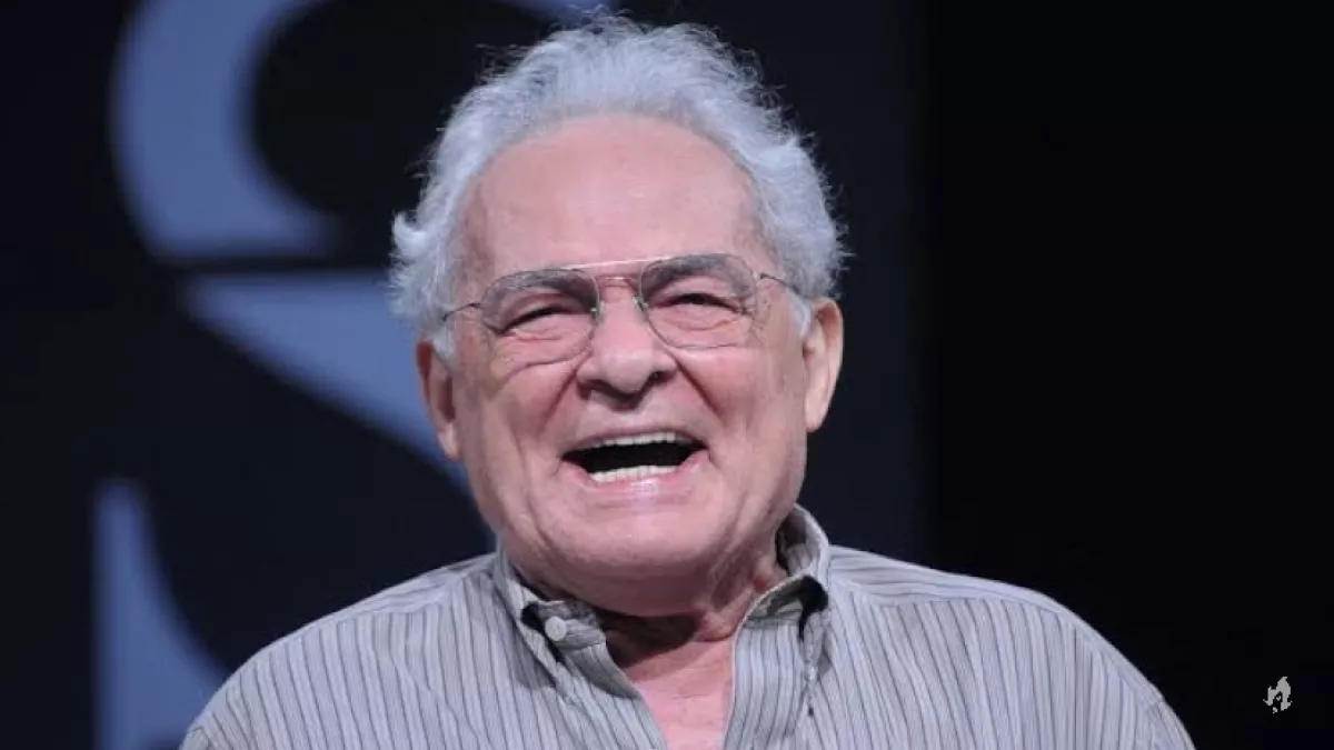 Ator Othon Bastos passa mal em cena e socorrido