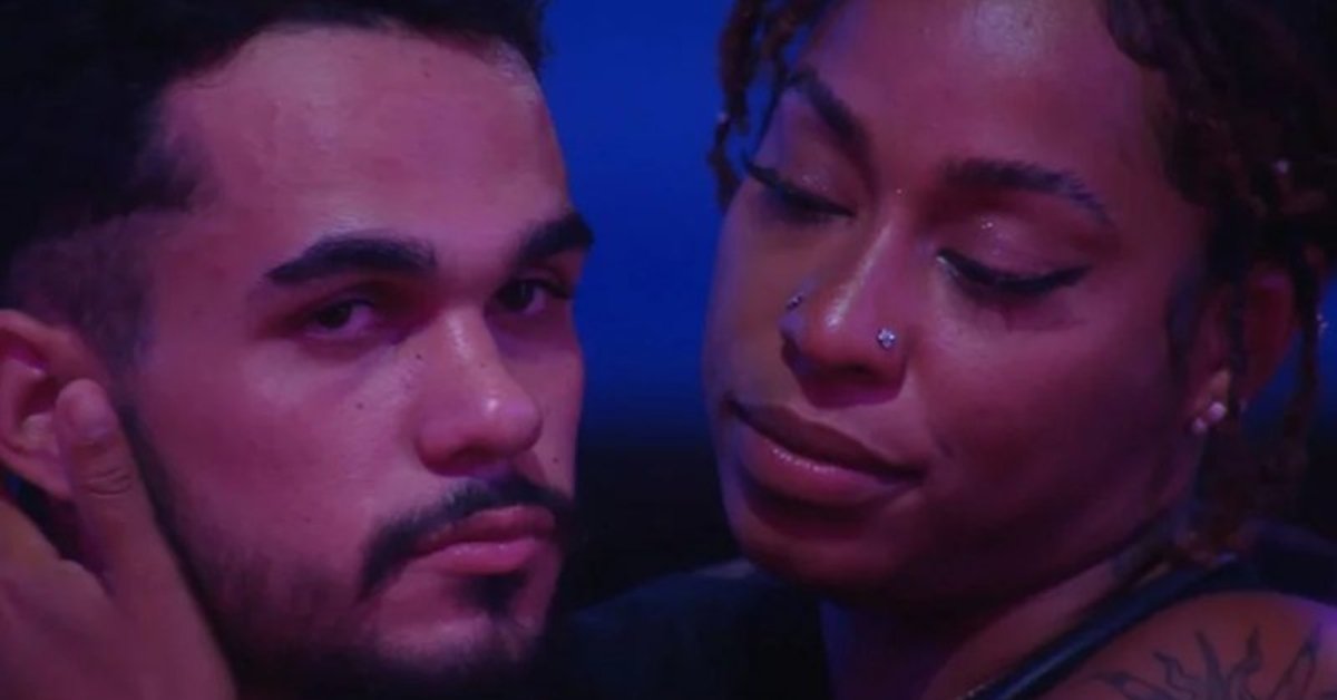 BBB 25 Thamiris e Joao Gabriel trocam beijos na madrugada