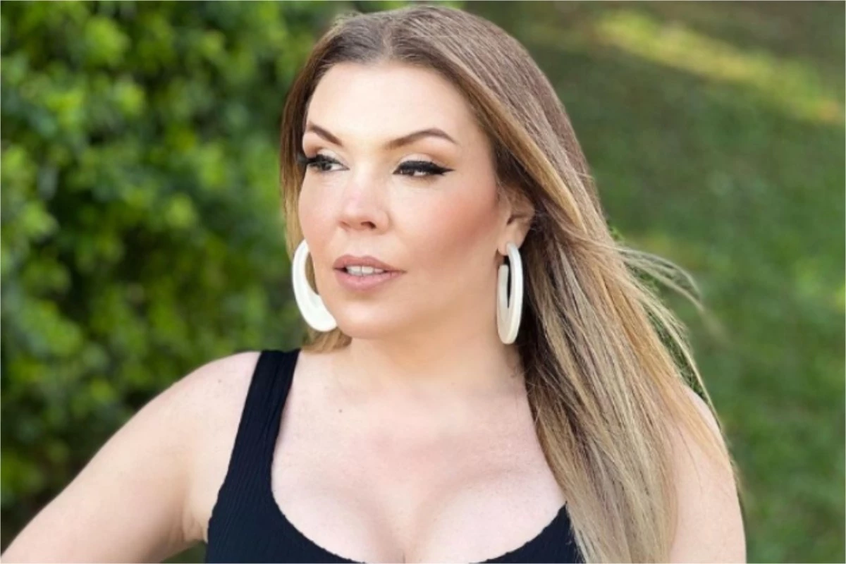 Ex-noivo de Simony entra na Justiça contra a cantora e pede indenização, após acusação de traição 31 Ex noivo de Simony entra na Justica contra a cantora e