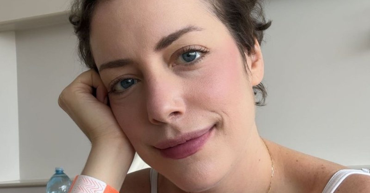 Fabiana Justus da entrada em hospital e recebe diagnostico Comecou