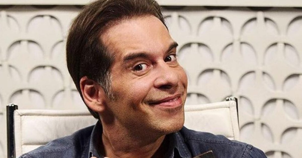 Leandro Hassum exibe boa forma em click sem camisa apos
