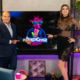 Luciana Gimenez recebe o ex dono da RedeTV na estreia