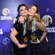 Wanessa e Renata Bras recebem premio juntas apos polemica com