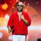 Belo reage a pedido para cantar no casamento de Jean