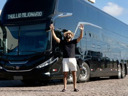 Cantor do “Casca de Bala” investe milhões em ônibus para rodar o Brasil 31 Cantor do Casca de Bala investe milhoes em onibus para