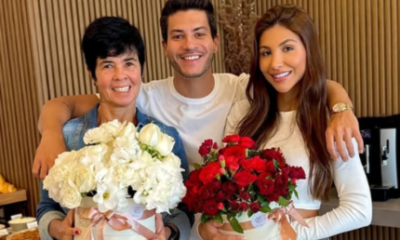 Arthur Aguiar homenageia mae celebra Jhenny e nao cita Maira