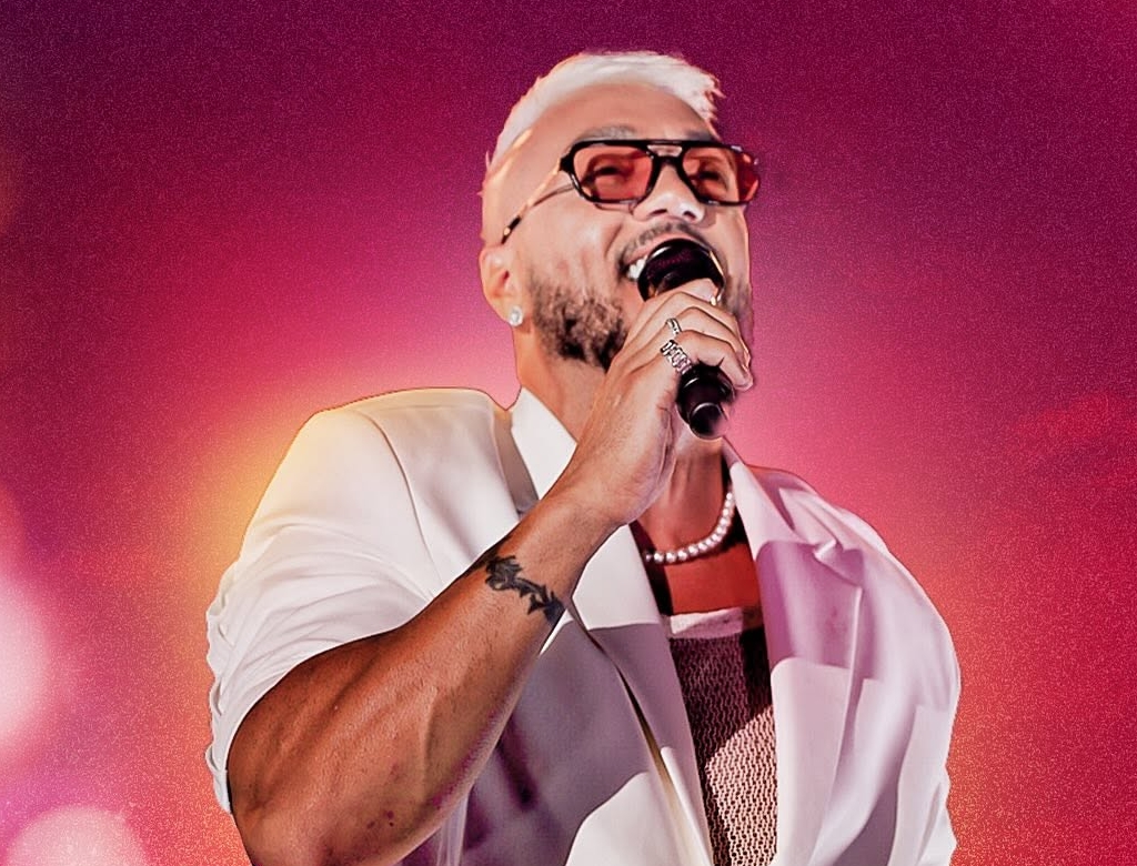 Belo viraliza ao convidar cinegrafista para cantar em show; veja vídeo 39 Belo (foto Reprodução Redes Sociais) 2