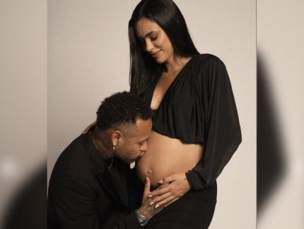 Bruna Biancardi exibe barrigão em novo ensaio e Neymar faz pose de papai 31 Bruna Biancardi exibe barrigao em novo ensaio e Neymar faz