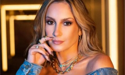 Claudia Leitte e processada por ex funcionario e pode ser responsabilizada