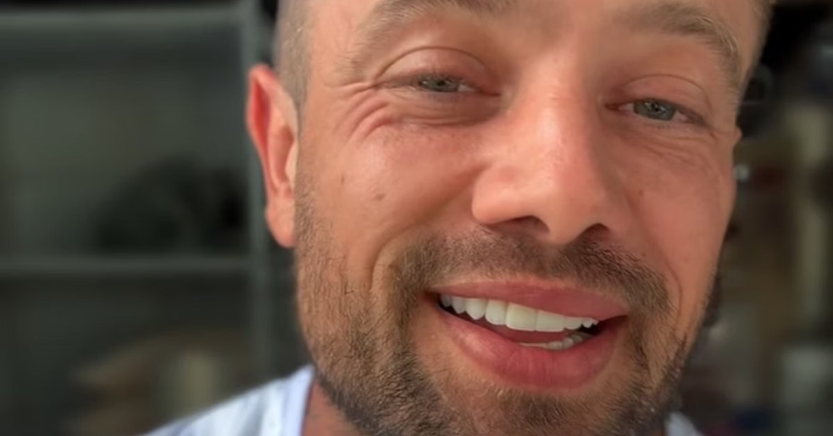 Colunista afirma que Rafael Cardoso estaria negociando participação em Reality; assessoria se pronuncia 31 Colunista afirma que Rafael Cardoso estaria negociando participacao em Reality