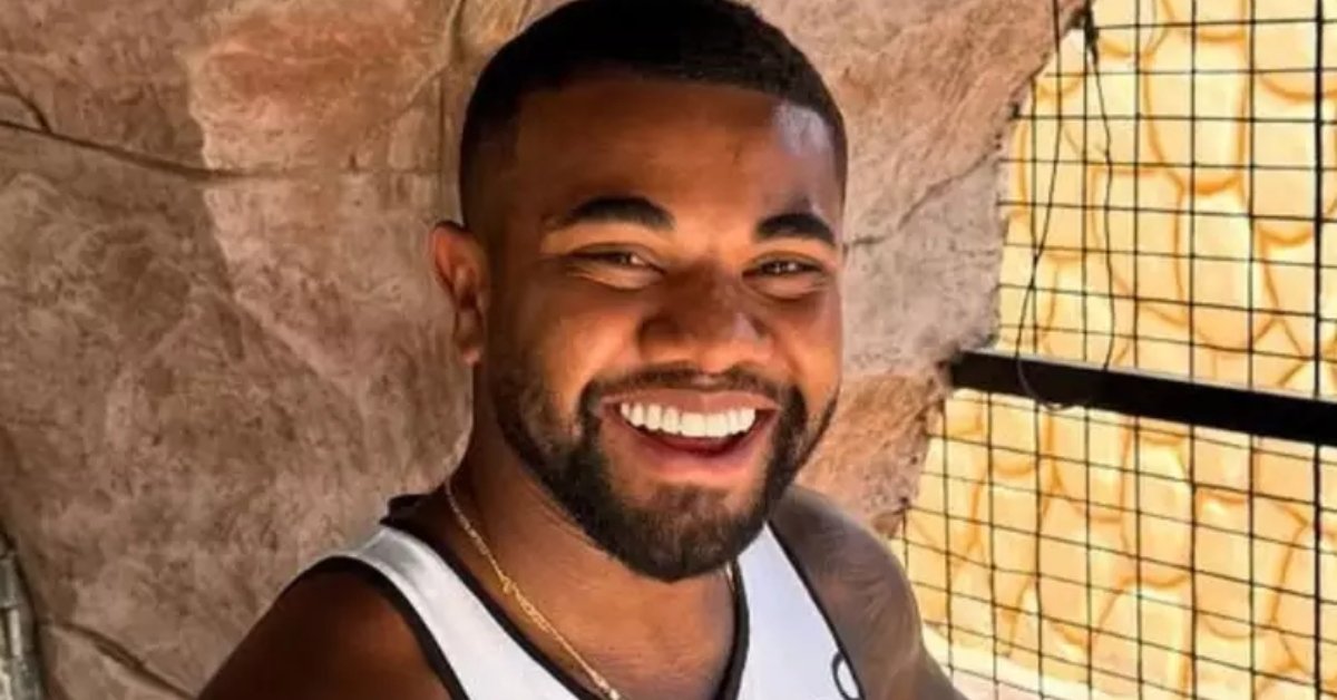 Davi Brito surpreende com resultado de cirurgia estética: 'O pai tá lipado' 31 Davi Brito surpreende com resultado de cirurgia estetica O pai