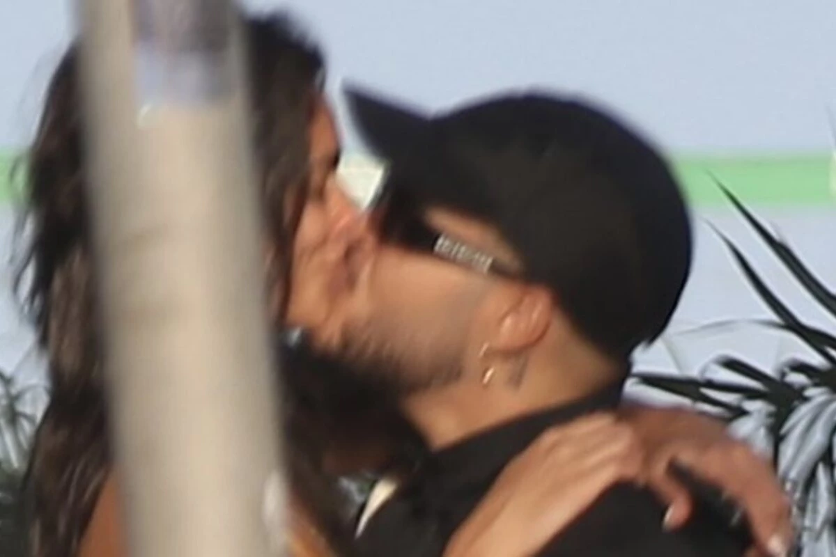 Ex-BBB Alane Dias e Francisco Gil trocam beijos no Rio; rumores de romance começaram no Carnaval 31 Ex BBB Alane Dias e Francisco Gil trocam beijos no Rio