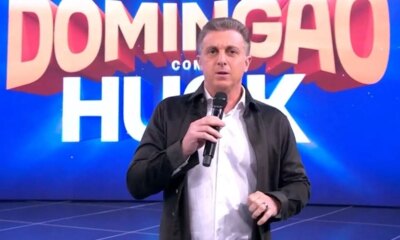 Famosas fazem as pazes no palco do Domingao e pegam
