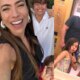 Filho de Patricia Abravanel rouba a cena em fotos de