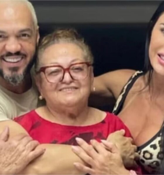 Gracyanne Barbosa revela que ate hoje mora com a mae