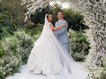 Isis Valverde e Marcus Buaiz celebram casamento intimista em cenario