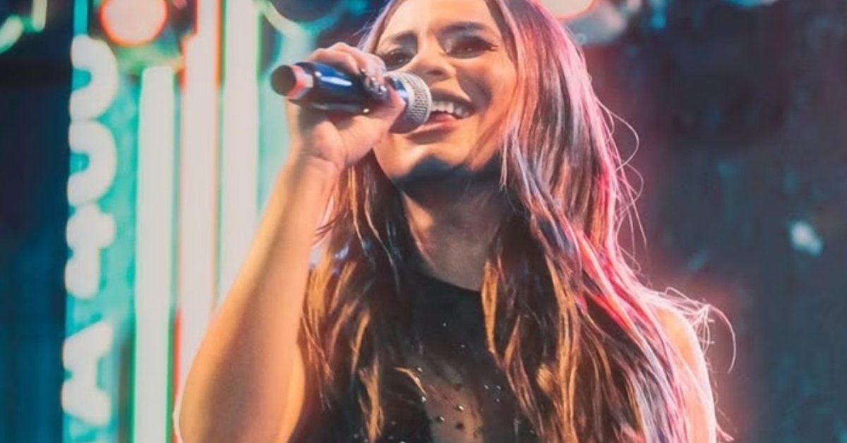 Lexa sobe ao palco pela primeira vez desde a morte da filha e desabafa: “Achei que seria incapaz” 31 Lexa sobe ao palco pela primeira vez desde a morte