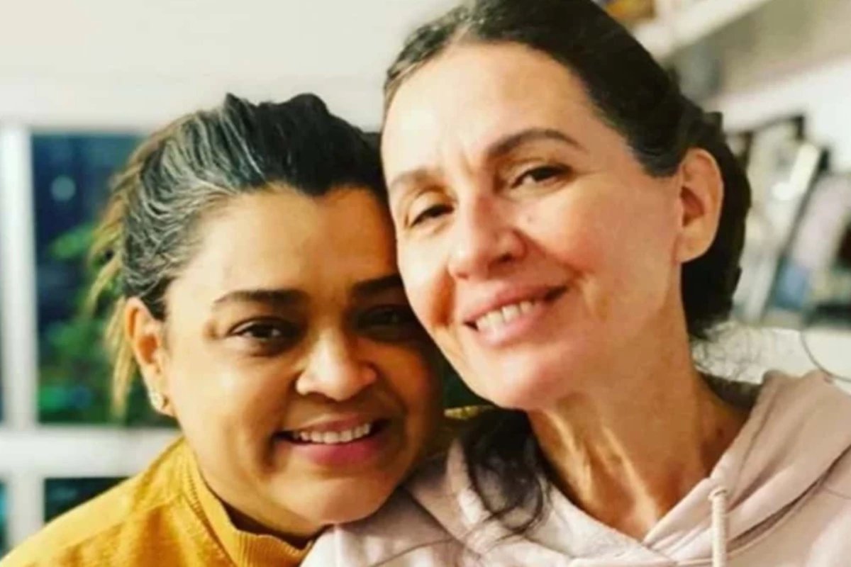 Madrasta de Preta Gil cai no choro ao falar sobre