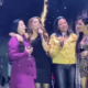 Maiara e Maraisa cantam com a mae de Marilia Mendonca