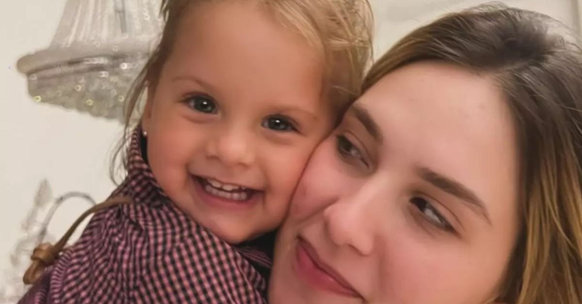 Maria Flor, filha de Virginia Fonseca, sofre acidente doméstico e passa por atendimento 31 Maria Flor filha de Virginia Fonseca sofre acidente domestico e