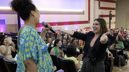 Mulher surpreende Giovanna Antonelli com performance de Alcione em evento 31 Mulher surpreende Giovanna Antonelli com performance de Alcione em evento