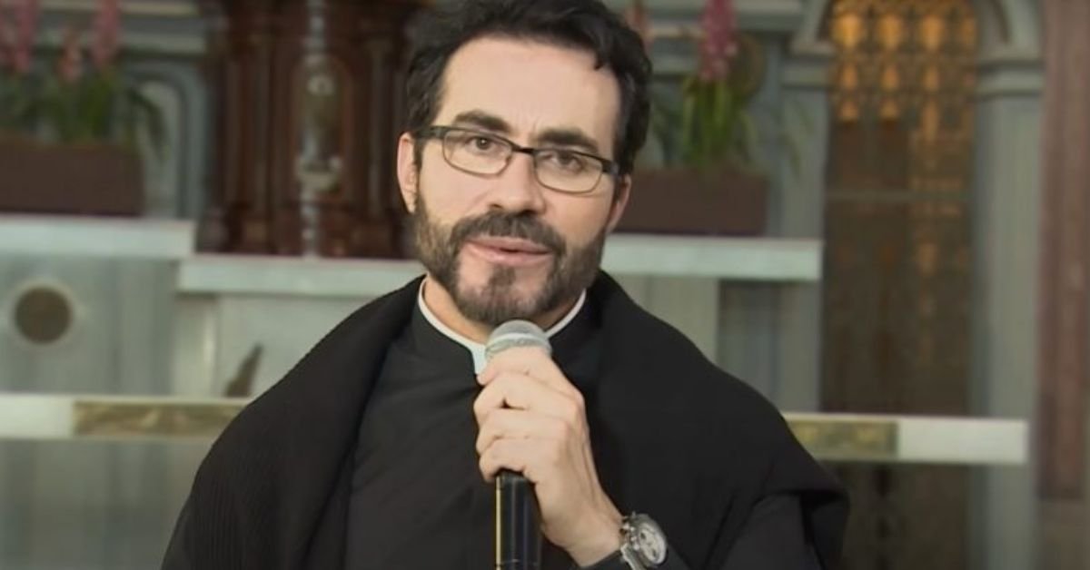 Padre Fabio de Melo passa por ‘saia justa em SC
