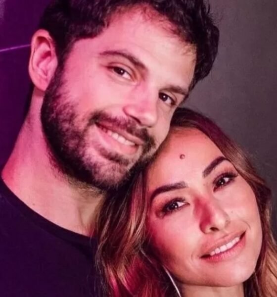 Sabrina Sato manda recado carinhoso para ex marido momentos antes do