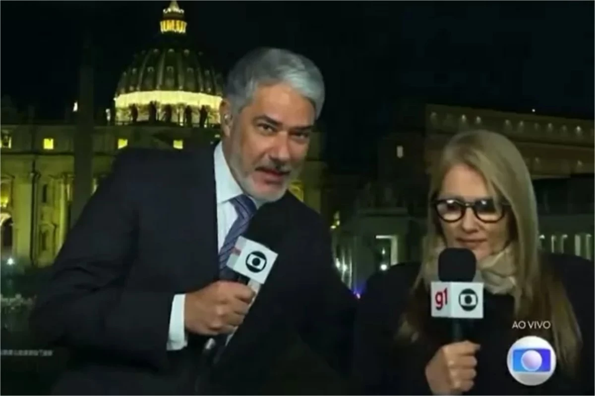 Vídeo: no Jornal Nacional ao vivo, Ilze Scamparini teria evitado dar um abraço em William Bonner 35 Video no Jornal Nacional ao vivo Ilze Scamparini teria evitado