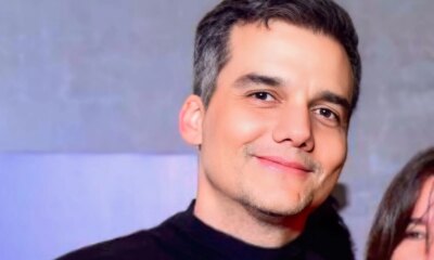 Wagner Moura e flagrado em momento raro com a esposa