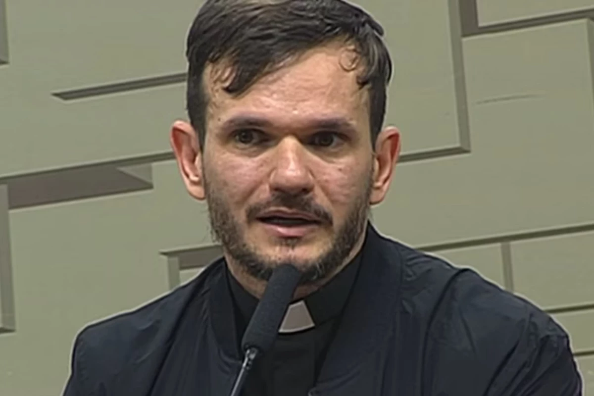 ‘Eles não se divertem jogando joguinho’, opina Padre Patrick sobre celebridades que promovem apostas 31 ‘Eles nao se divertem jogando joguinho opina Padre Patrick sobre