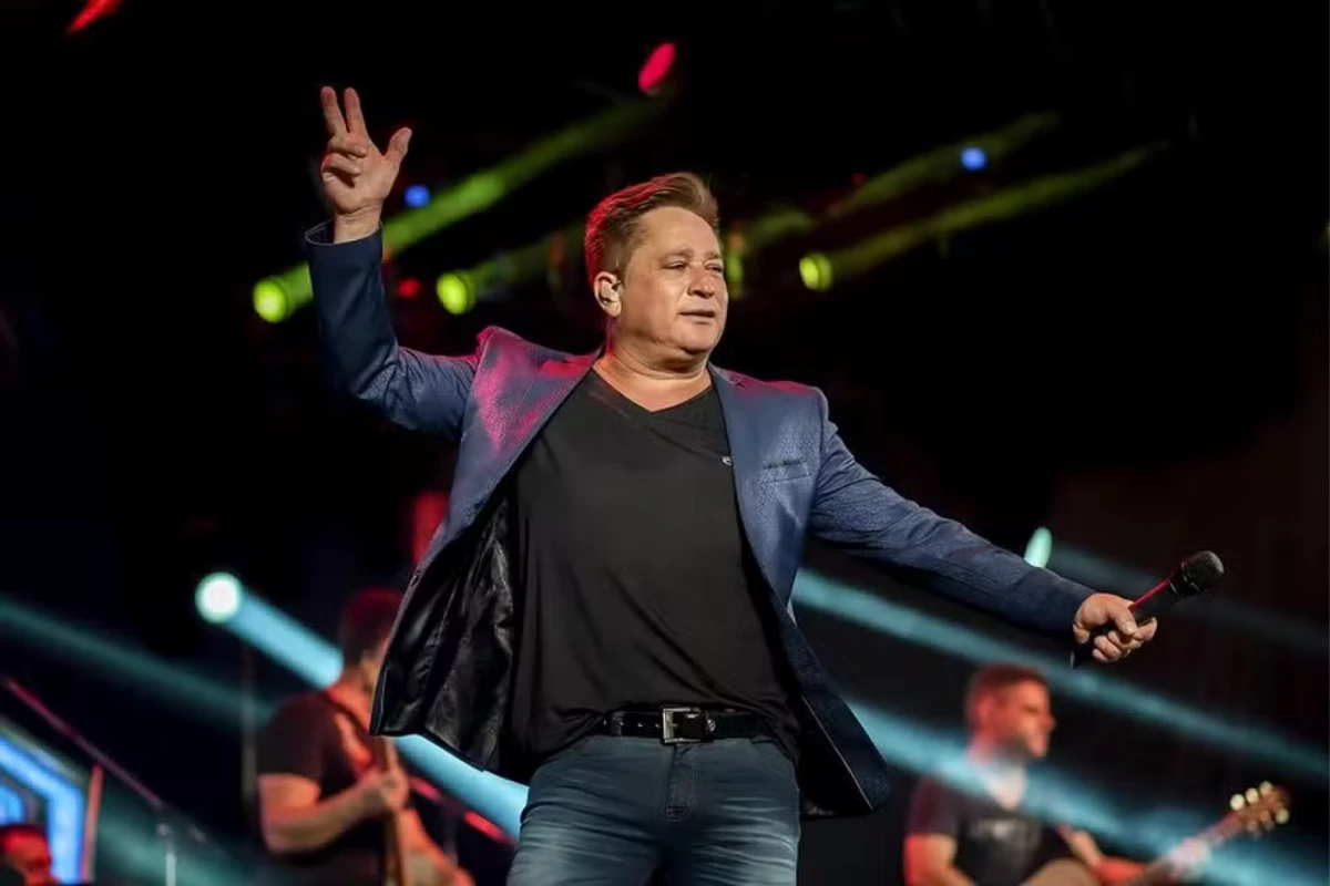 Acessório no pescoço de Leonardo rouba a cena e valor não passa despercebido 33 Acessorio no pescoco de Leonardo rouba a cena e valor