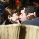 Alice Wegmann e flagrada aos beijos com novo affair apos