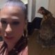 Apos ganhar e adotar galinha em show Simone Mendes leva