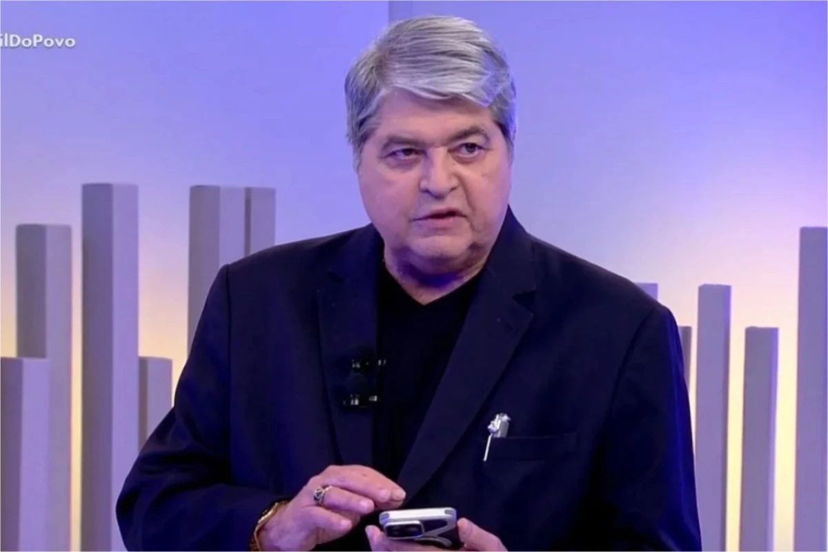 Datena decepciona em estreia na RedeTV e reclama ao vivo da equipe 31 Datena decepciona em estreia na RedeTV e reclama ao vivo