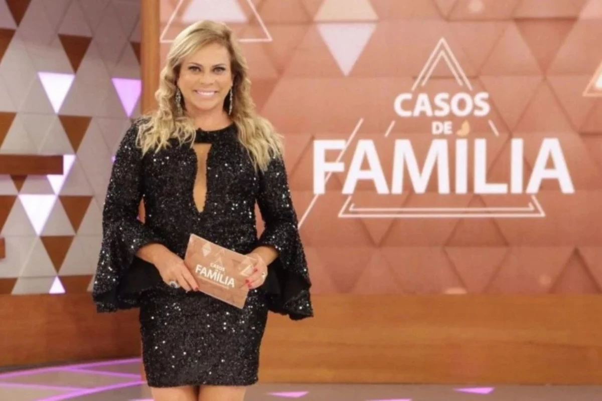 É oficial! Christina Rocha retorna ao SBT e comanda reestreia de Casos de Família em agosto 31 E oficial Christina Rocha retorna ao SBT e comanda reestreia
