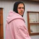 Exausto Justin Bieber perde a paciencia com fotografos e faz