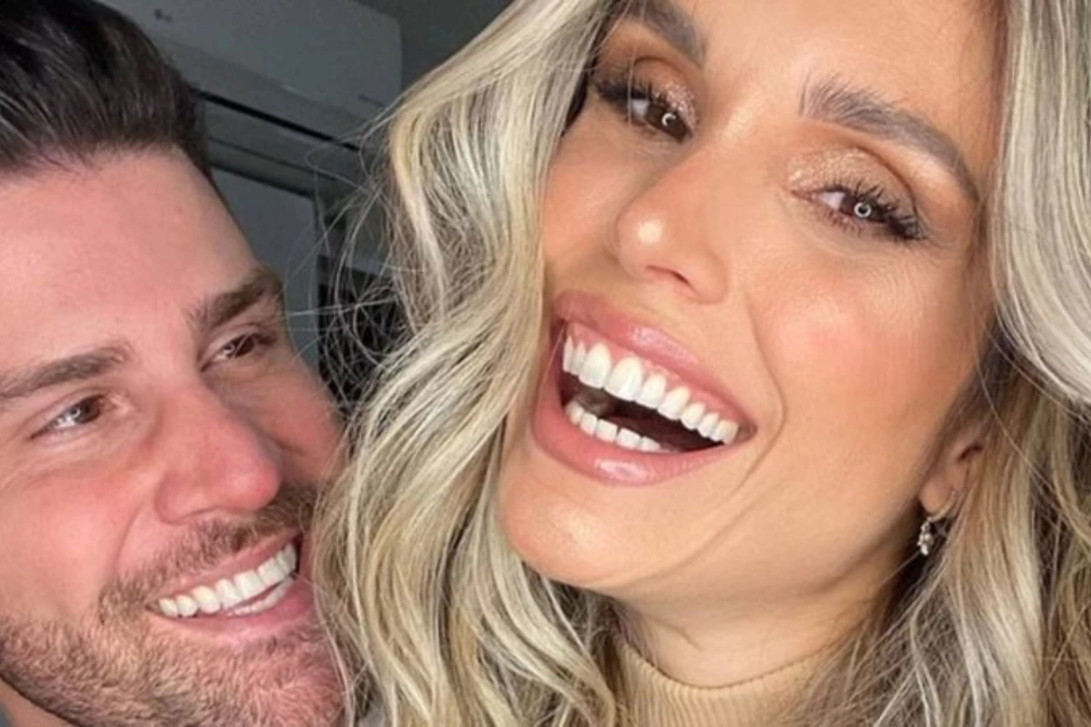 Flávia Viana fala sobre boatos sobre casamento aberto com Marcelo Zangrandi: ‘Nós nos apoiamos’ 31 Flavia Viana fala sobre boatos sobre casamento aberto com Marcelo