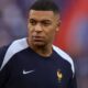 Guerra nos bastidores Mbappe toma atitude contra o PSG e