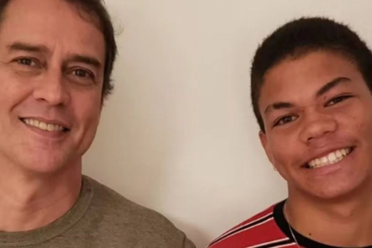 Marcello Antony revela adoção de filho rejeitado por portar gene do HIV: ‘algo de vidas passadas’ 31 Marcello Antony revela adocao de filho rejeitado por portar gene