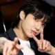Mulher e presa ao tentar invadir residencia de Jungkook do