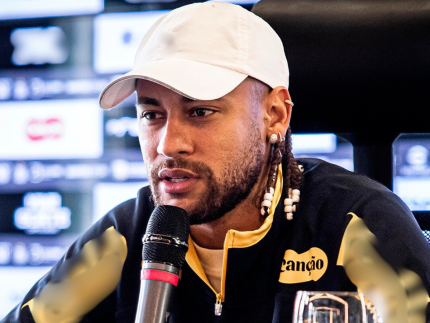 Neymar Jr desabafa sobre vida fora dos campos Odiado por