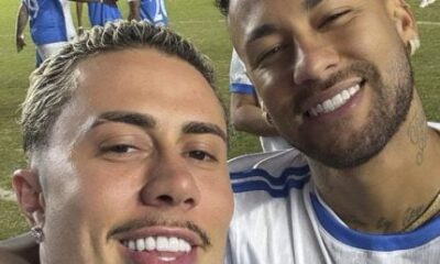 Neymar se diverte ao ver tatuagem de MC Daniel inspirada